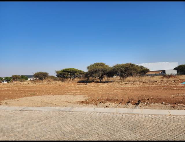 M² INDUSTRIAL YARD FOR SALE IN MAGNA VIA INDUSTRIAL